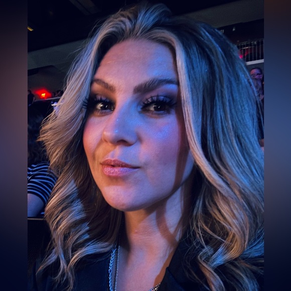 Meet your Posher, Stacey - Picture 1 of 1